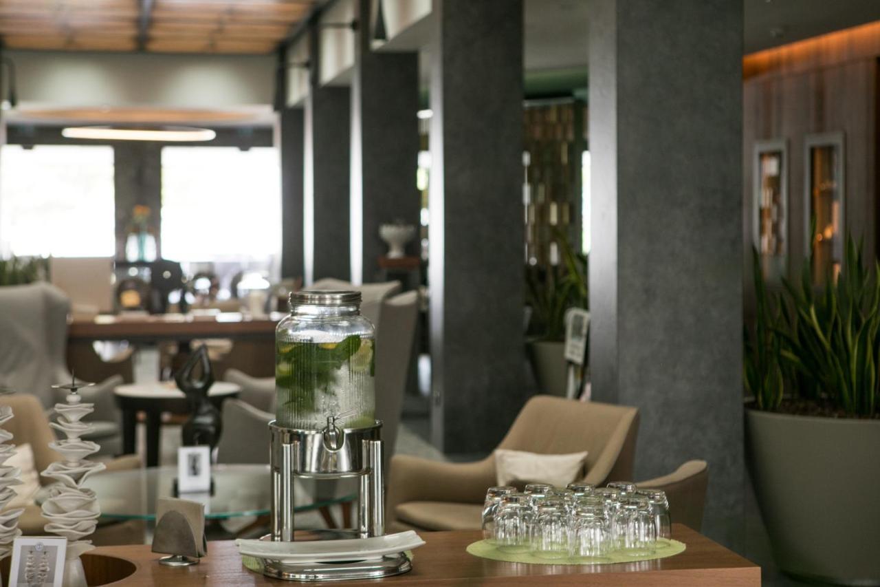 Splendido Bay Luxury Spa Resort Padenghe sul Garda Buitenkant foto
