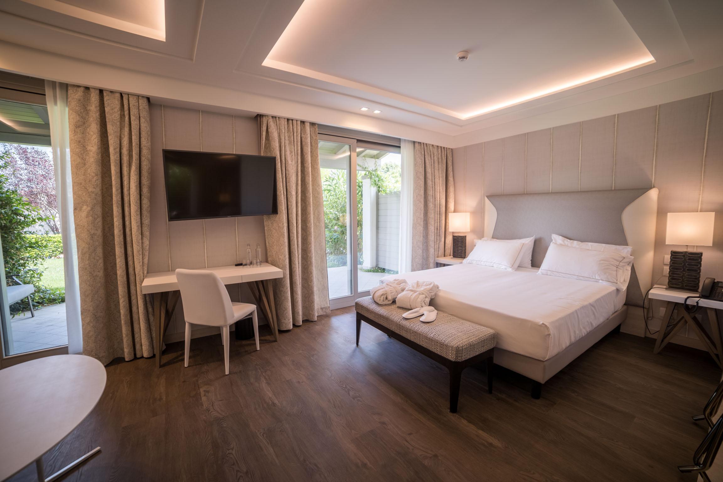 Splendido Bay Luxury Spa Resort Padenghe sul Garda Buitenkant foto