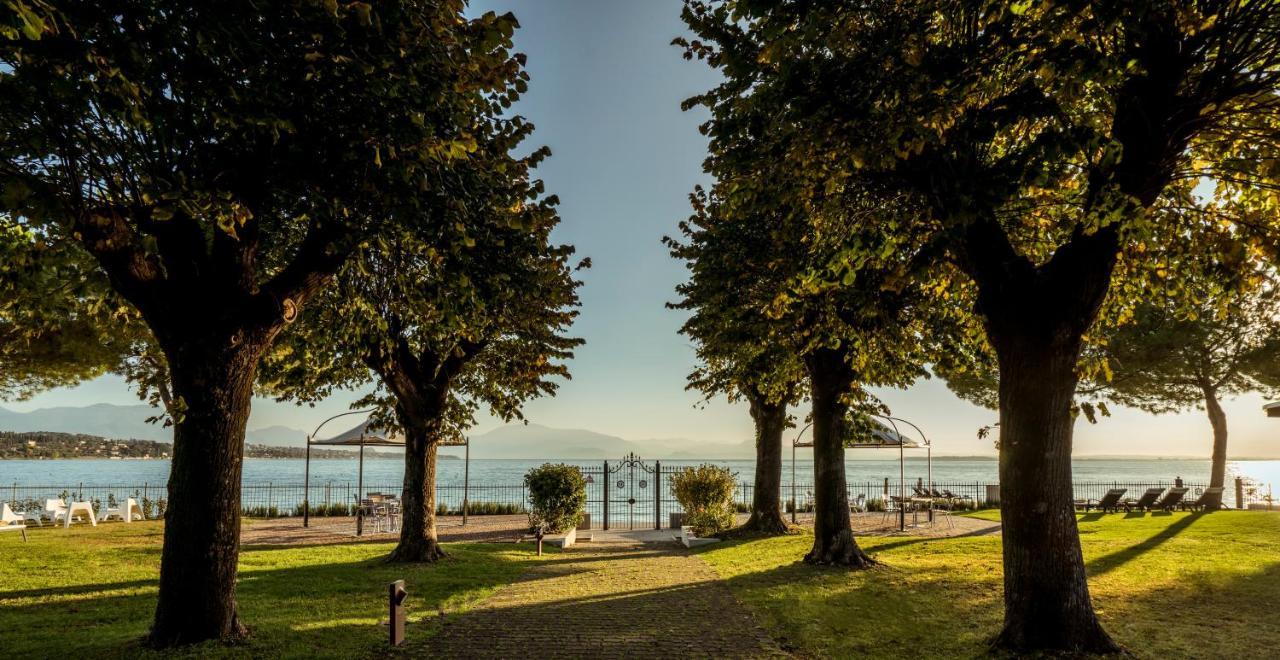 Splendido Bay Luxury Spa Resort Padenghe sul Garda Buitenkant foto