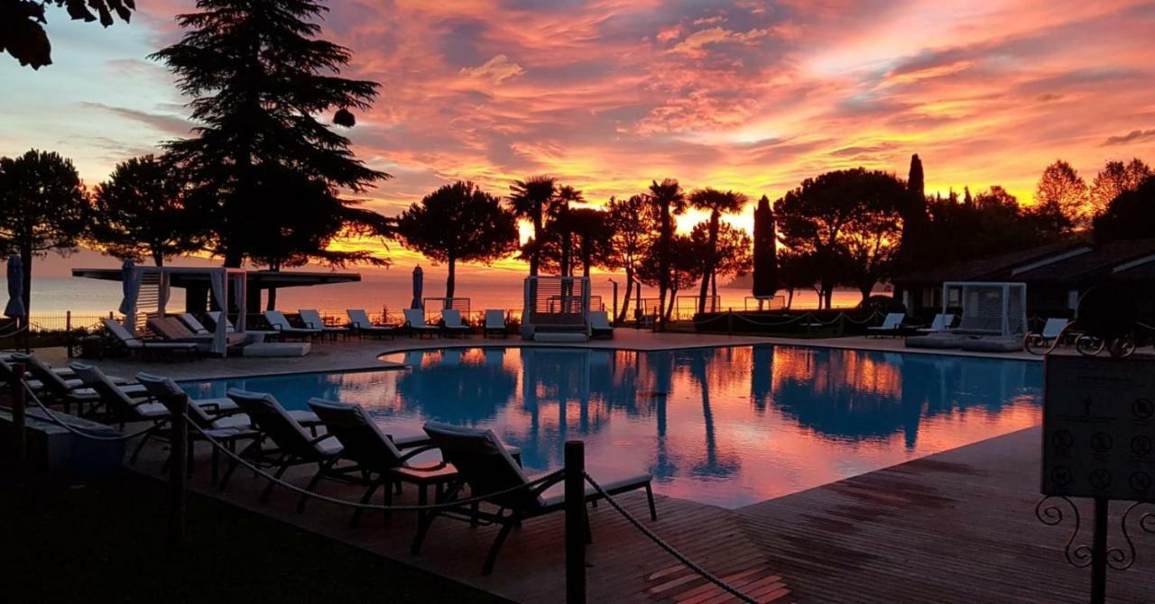 Splendido Bay Luxury Spa Resort Padenghe sul Garda Buitenkant foto